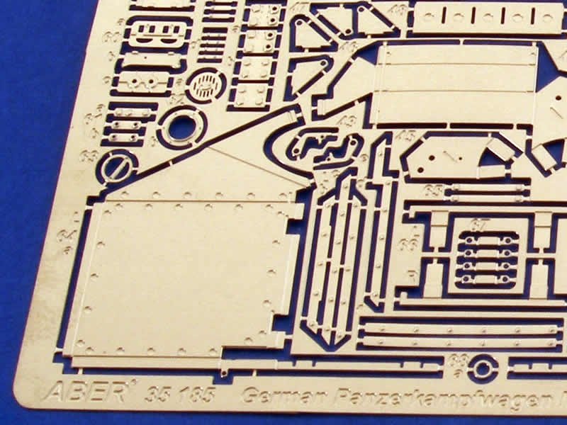 Aber 35185 German medium tank Pz.Kpfw. IV, Ausf. D - vol.1 - basic set 1/35 – immagine 2