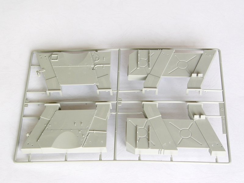 Trumpeter 00905 T-34/76 Model 1942 1/16 – immagine 15