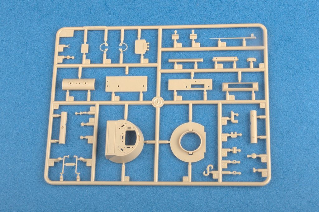 Hobby Boss 83804 German Pz.Kpfw.I Ausf.F (VK18.01)-Early 1/35 – Bild 6