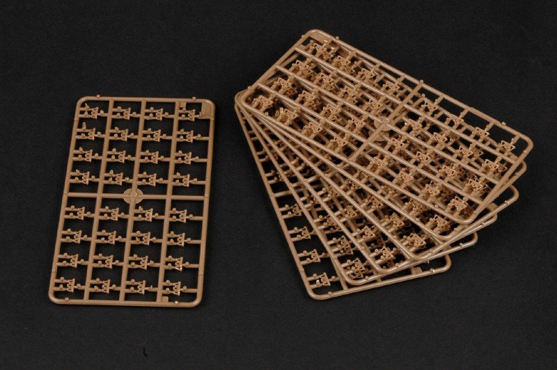 Hobby Boss 82461 German Land-Wasser-Schlepper II-Prototype 1/35 – immagine 7