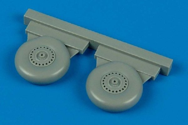 Roues Aires 7192 Wellington + masque de peinture 1/72 Trumpeter