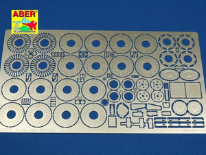 Aber 24014 Nissan GT-R R35 (TAM,FJM) 1/24 – zdjęcie 6