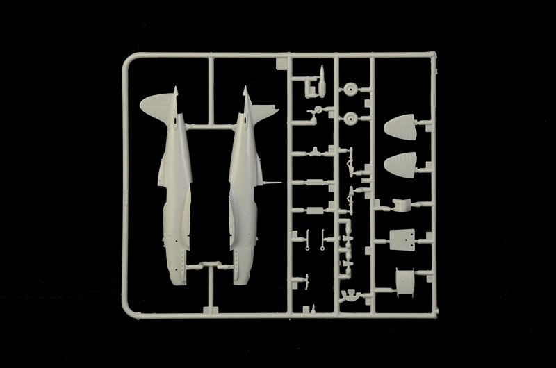 Italeri 1439 MC.202 Folgore 1/72 – imagen 9