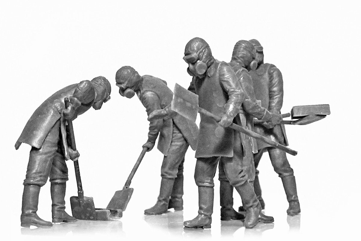 ICM 35903 Chernobyl 3. Rubble cleaners (5 figures) 1/35 – zdjęcie 3
