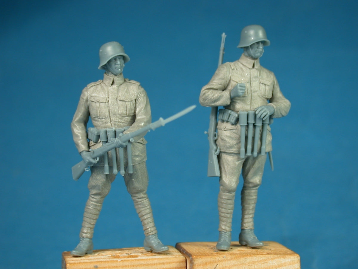 Copper State Models F35-044 German Freikorps soldier with rifle 1/35 – immagine 2