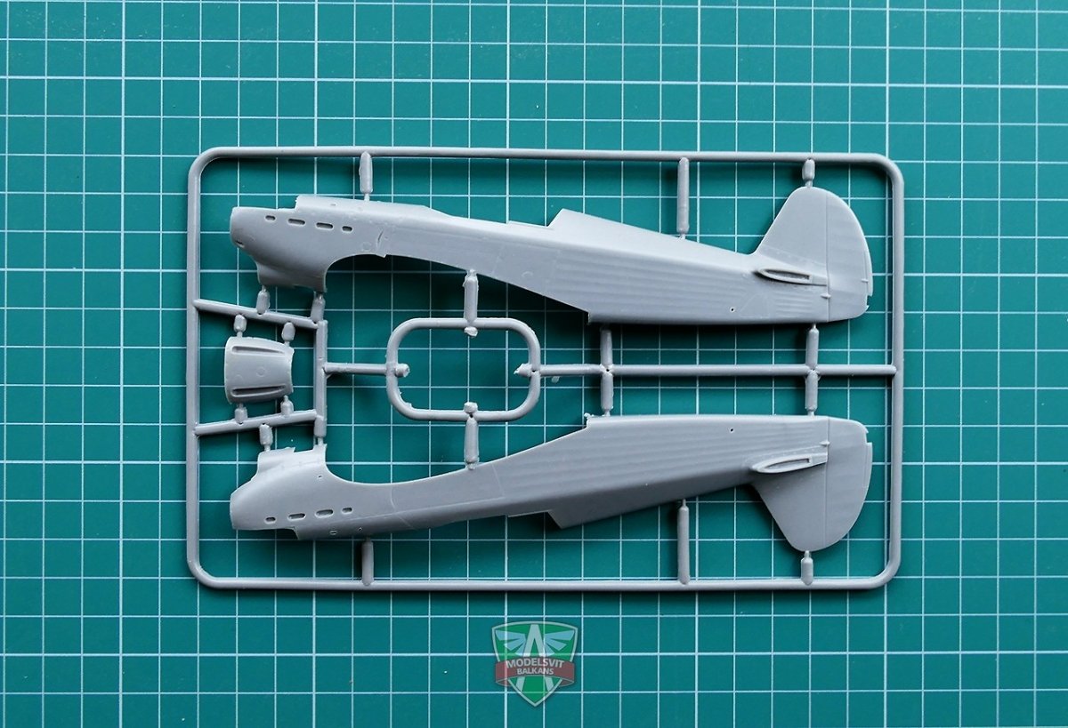 Modelsvit 4802 Yak-1 Soviet fighter on skis 1/48 – imagen 6