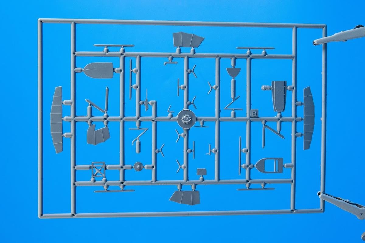 Special Hobby 72122 Lloyd C. V serie 82 1/72 – immagine 3