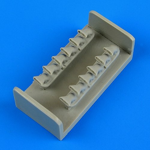 Quickboost QB48685 P-40M Kitty Hawk exhaust Hobby Boss 1/48