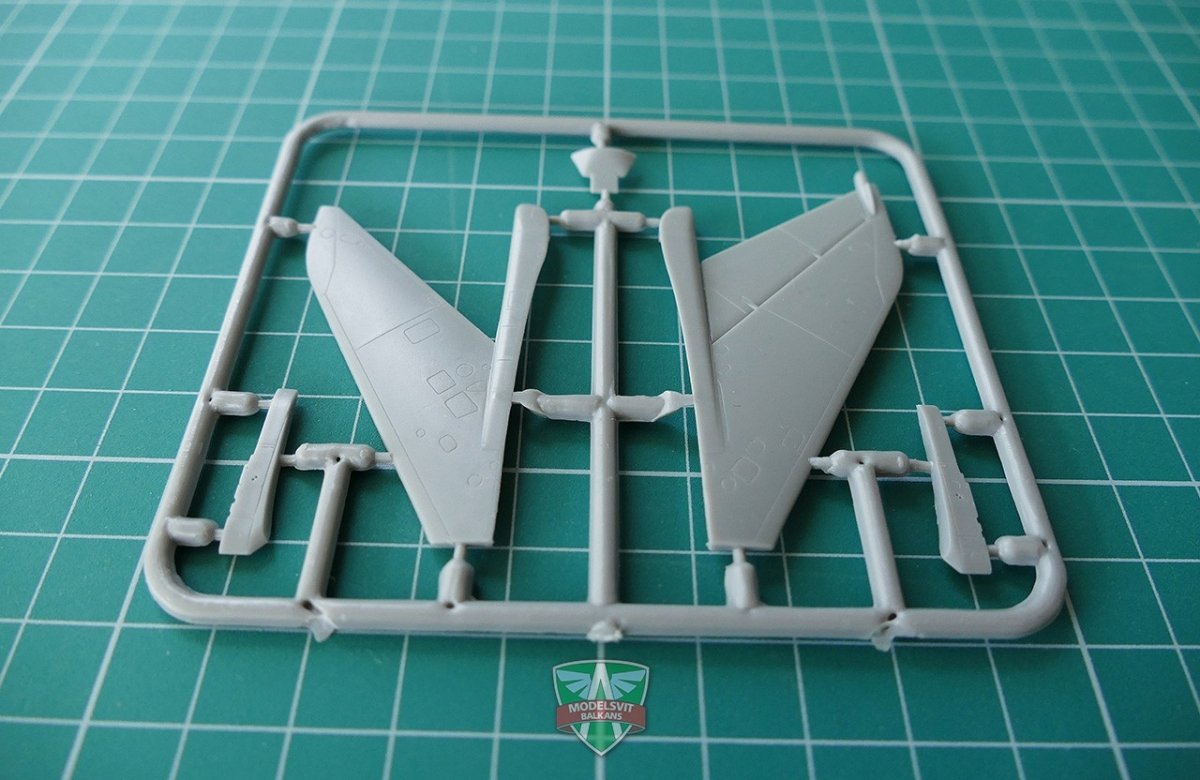 Modelsvit 72005 Sukhoi Su-7U (Trainer) 1/72 – zdjęcie 4