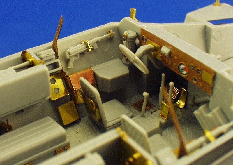 Eduard 35795 Sd. Kfz.251/7 Ausf. C Pioneerwagen 1/35 Dragon – Bild 10
