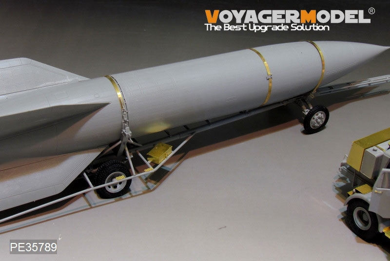 Voyager Model PE35789 WWII Hanomag SS100 Military Car w/V2 Rocket Transporter For TAKOM 2110 1/35 – immagine 5