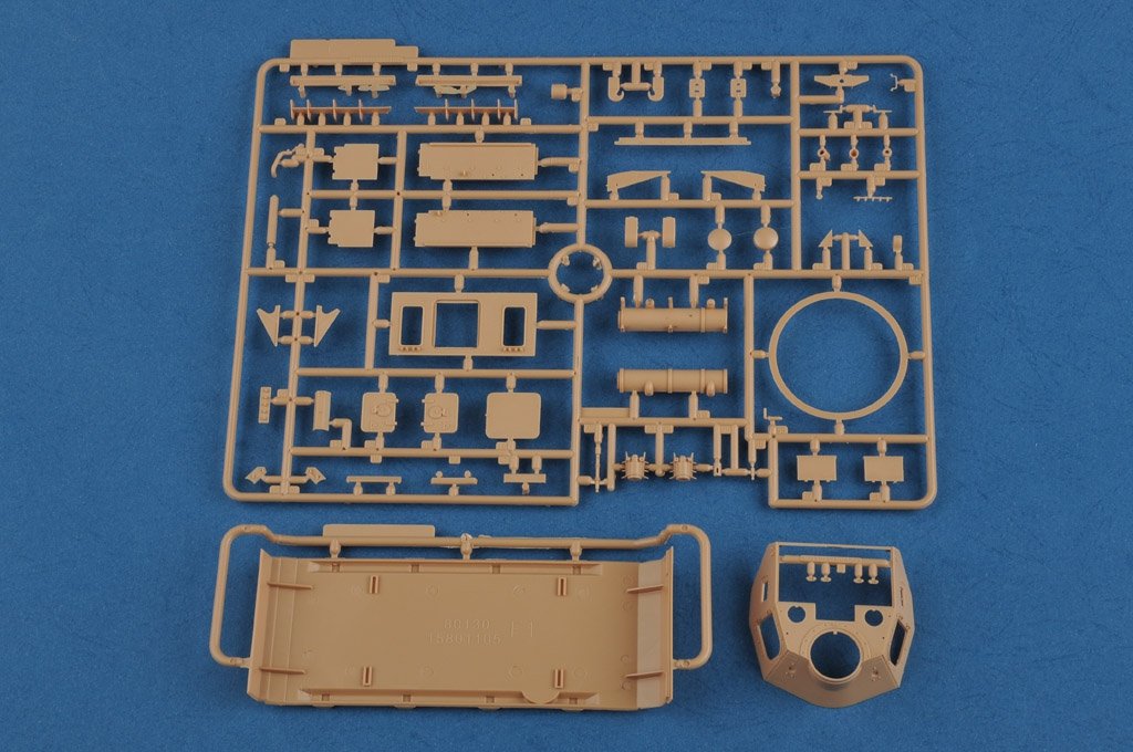 Hobby Boss 80132 German Panzerkampfwagen IV Ausf D / TAUCH – immagine 4