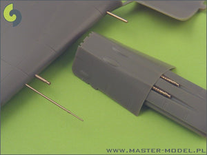 Ensemble d&amp;#39;armement Master AM-48-017 Fw 190 A2 - A5 (embouts de canon MG 17, canons MG FF, canons MG 151 dans des carénages) et tube Pitot (1/48) – image 3