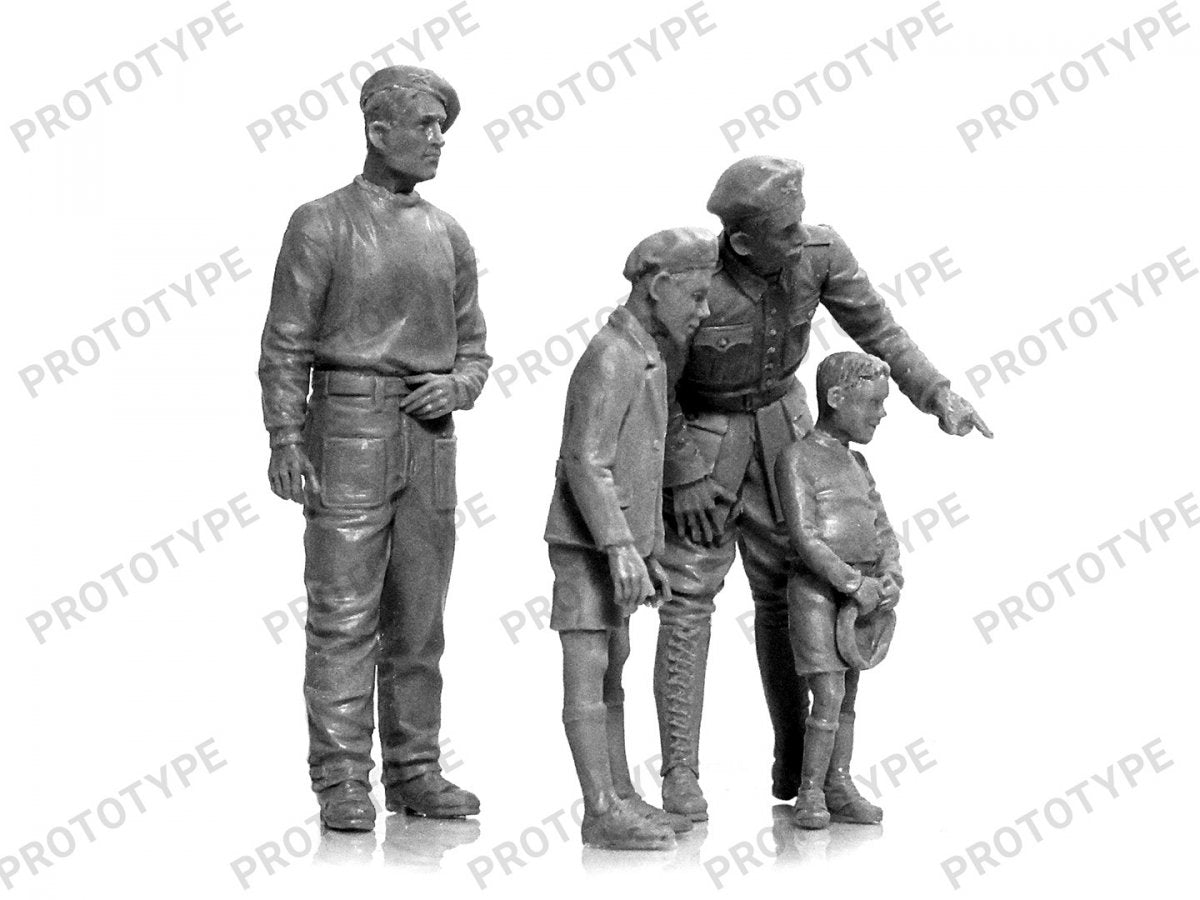 ICM 35647 WWII French Tank Crew (5 figures) 1/35 – immagine 3