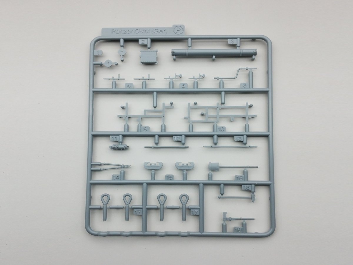 Amusing Hobby 35A019 Pz.Kpfw.38D 1/35 – immagine 9