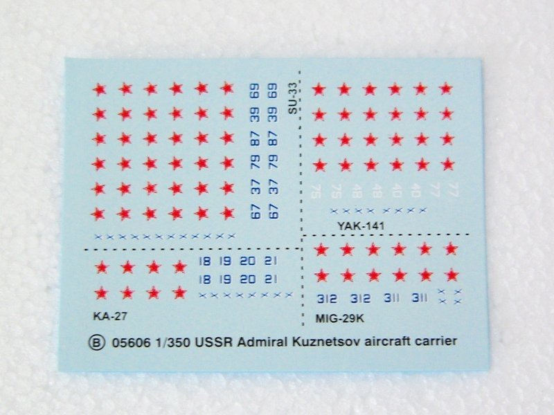 Trumpeter 05606 USSR Admiral Kuznetsov aircraft carrier 1/350 – immagine 16