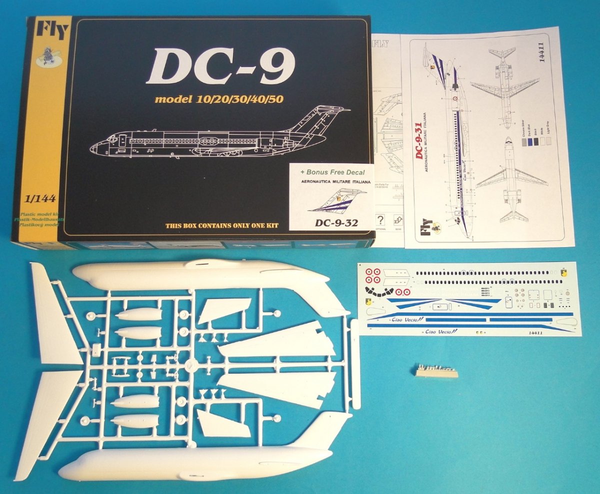 Fly 14411 DC 9-32 Aeronautica Militare Italiana 1/144 – imagen 2