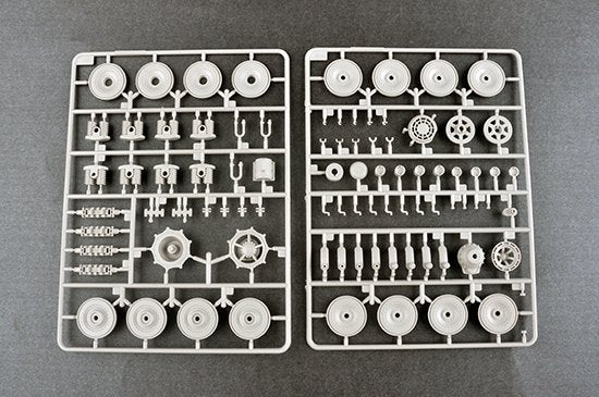 Trumpeter 09543 E-100 Heavy Tank Krupp Turret 1/35 – image 6