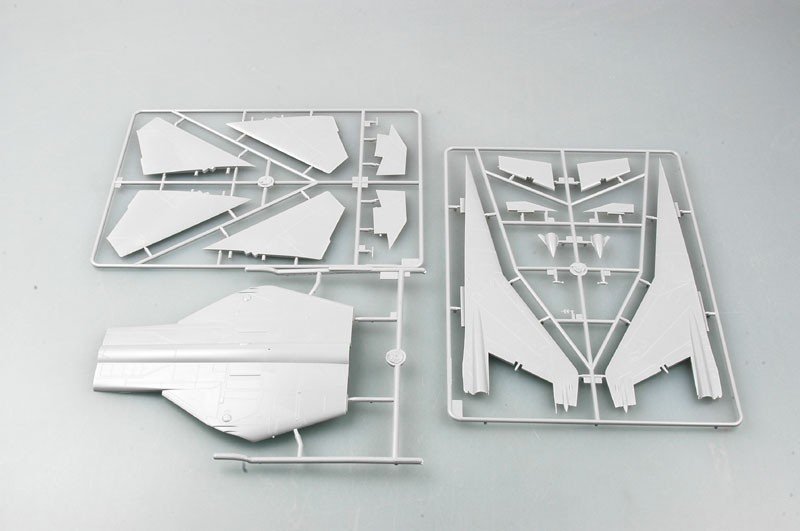 Trumpeter 03209 MiG-23MF Flogger-B 1/32 – imagen 5