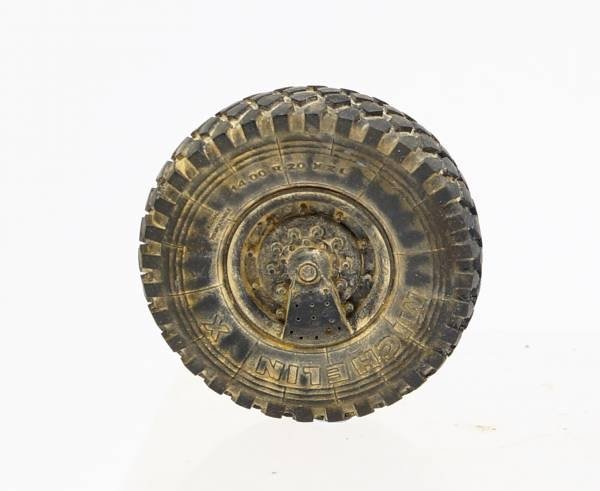 Panzer Art RE35-514 M923 “Big Foot” road wheels (Michelin XZL Pattern) 1/35 – Bild 3