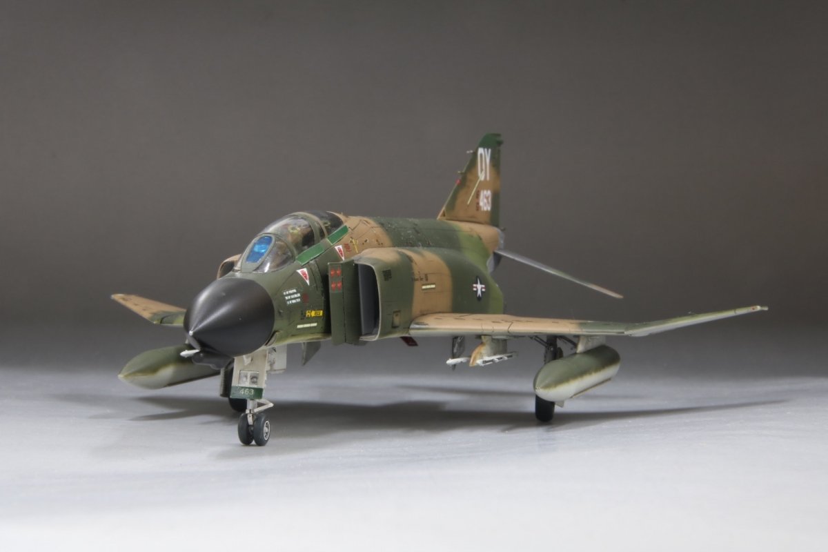 Fine Molds FP47S U.S. AIR FORCE F-4D Jet Fighter The First MiG Ace 1/72 – imagen 5