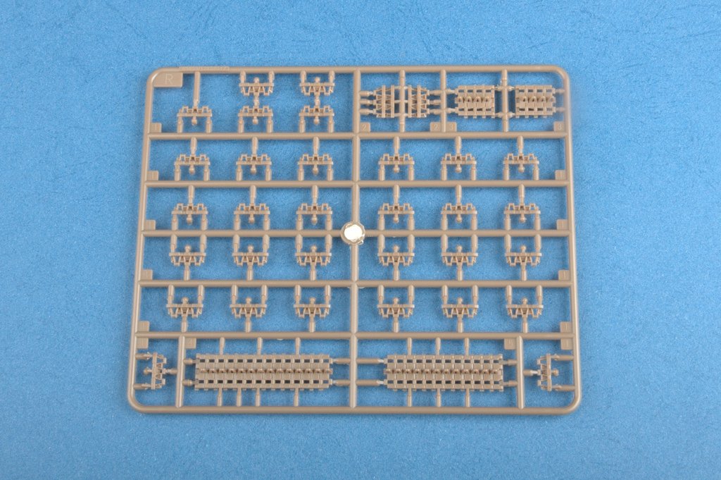 Hobby Boss 83804 German Pz.Kpfw.I Ausf.F (VK18.01)-Early 1/35 – Bild 8