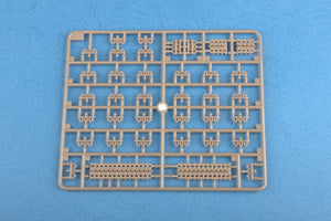 Hobby Boss 83804 German Pz.Kpfw.I Ausf.F (VK18.01)-Early 1/35 – Bild 8