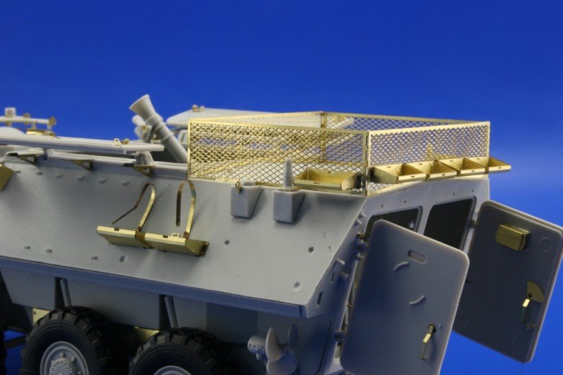 Eduard TP099 LAV-M stowage box 1/35 Trumpeter – image 3