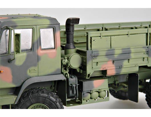 Trumpeter 01004 M1078 Light Medium Tactical Vehicle (LMTV) Standard Cargo Tru 1/35 – zdjęcie 5