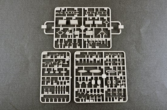 Trumpeter 05362 HMS Calcutta 1/350 – image 3