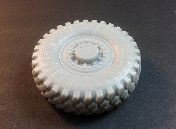 Panzer Art RE35-437 M 1240 M-ATV road wheels 1/35 – imagen 3