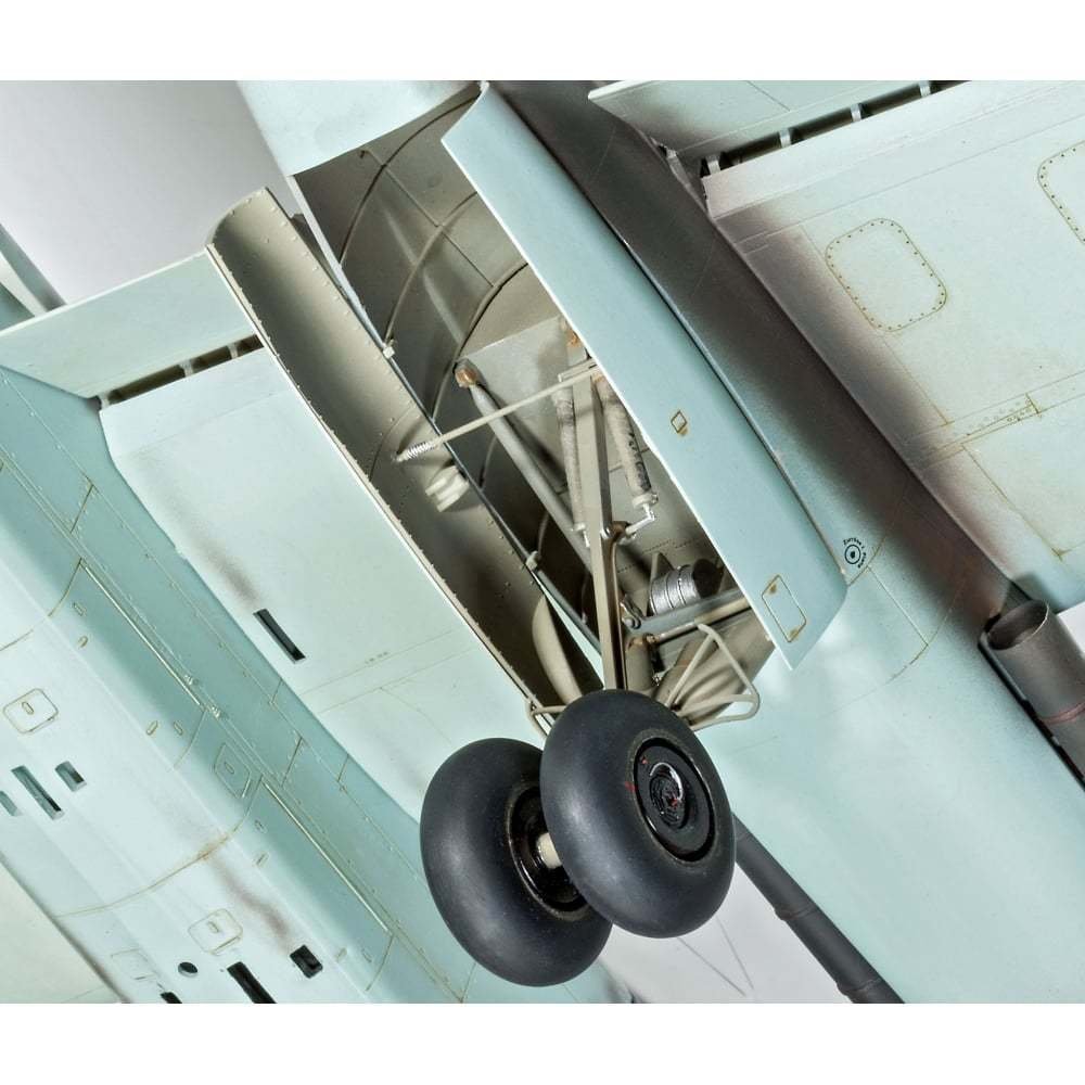 Revell 03928 Heinkel He-219 A-O Nightfighter 1/32 – immagine 4
