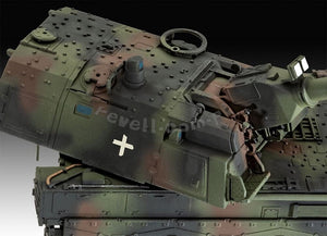 Revell 03347 Panzerhaubitze 2000 1/72 – image 3