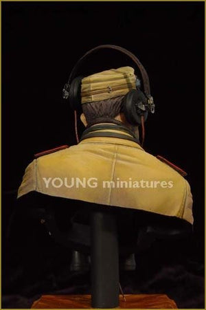 Young Miniatures YM1802 DAK Panzer Officer 1/10 – imagen 4