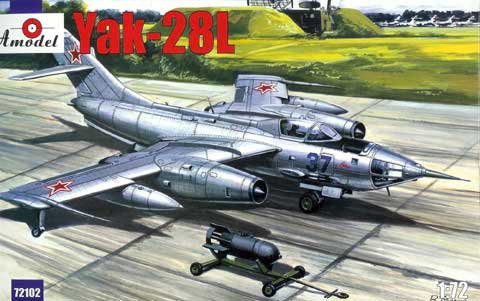 A-Model 72102 Yakovlev Yak-28L Soviet Jet Fighter-Bomber 1/72