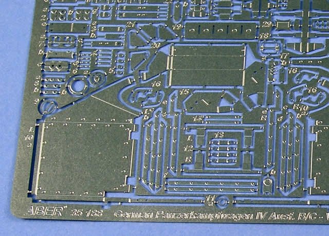 Aber 35188 German medium tank Pz.Kpfw. IV, Ausf.B/C - vol.1 - basic set 1/35 – immagine 2
