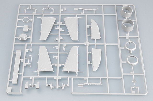 Trumpeter 02823 WELLINGTON Mk.III 1/48 – image 5