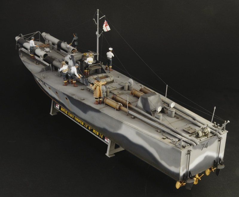 Italeri 5624 Vosper 74 Torpedo Boat with crew (7 FIGURES &amp;amp; ACCESSORIES INCLUDED) 1/35 – imagen 5