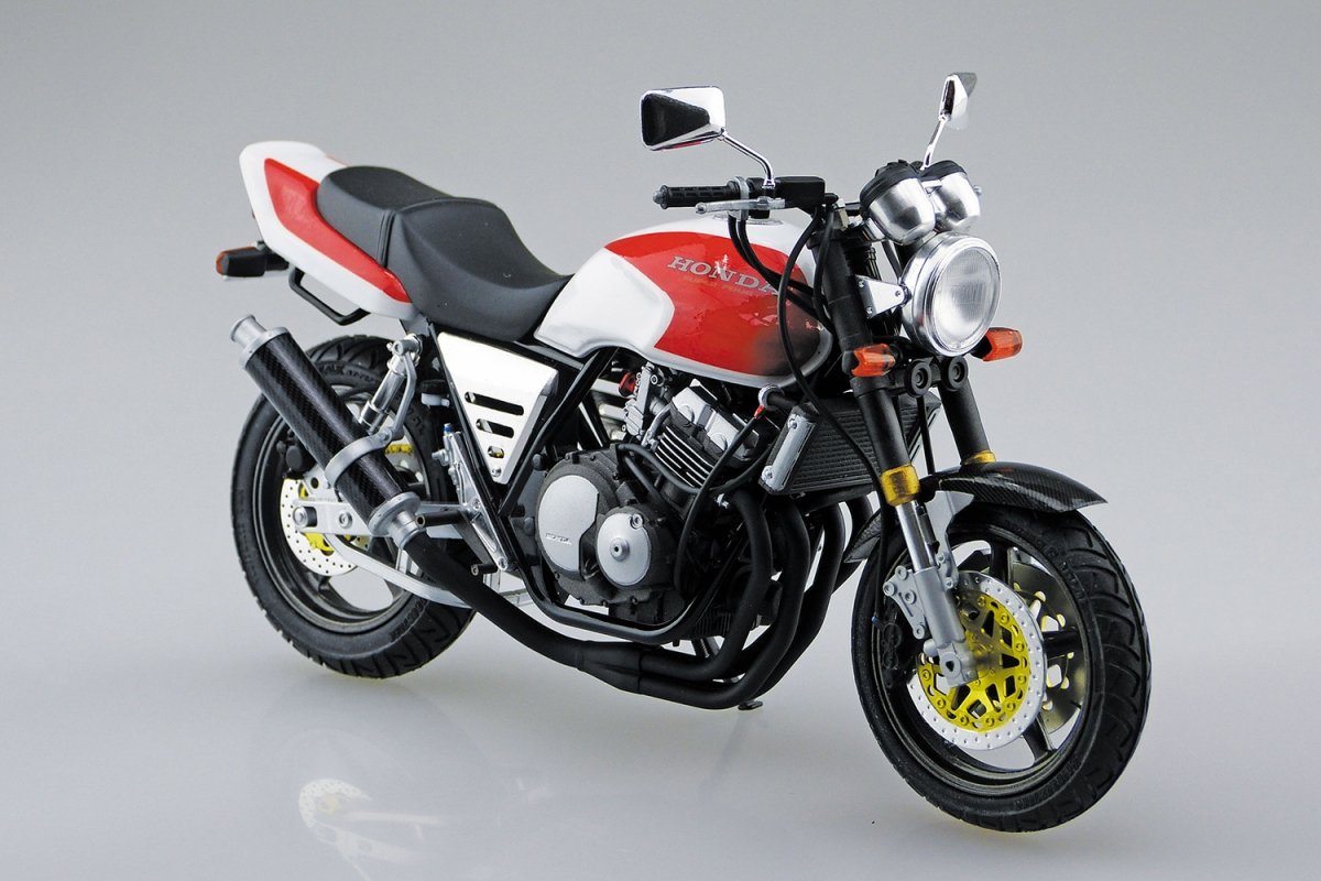 Aoshima 05514 HONDA CB400SF avec pièces personnalisées 1/12 – image 2