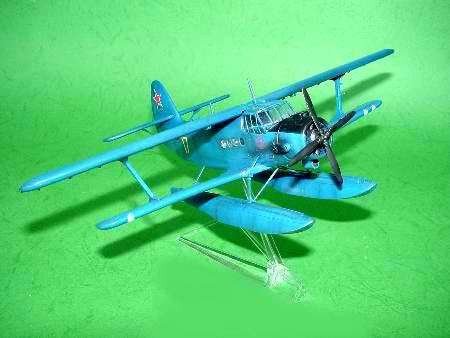 Trumpeter 01606 Antonov An-2V Colt on Float 1/72 – image 3