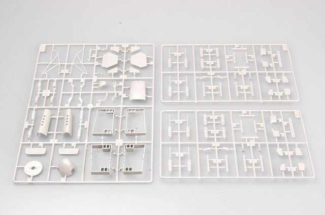 Trumpeter 02414 HURRICANE Mk.I 1/24 – immagine 4