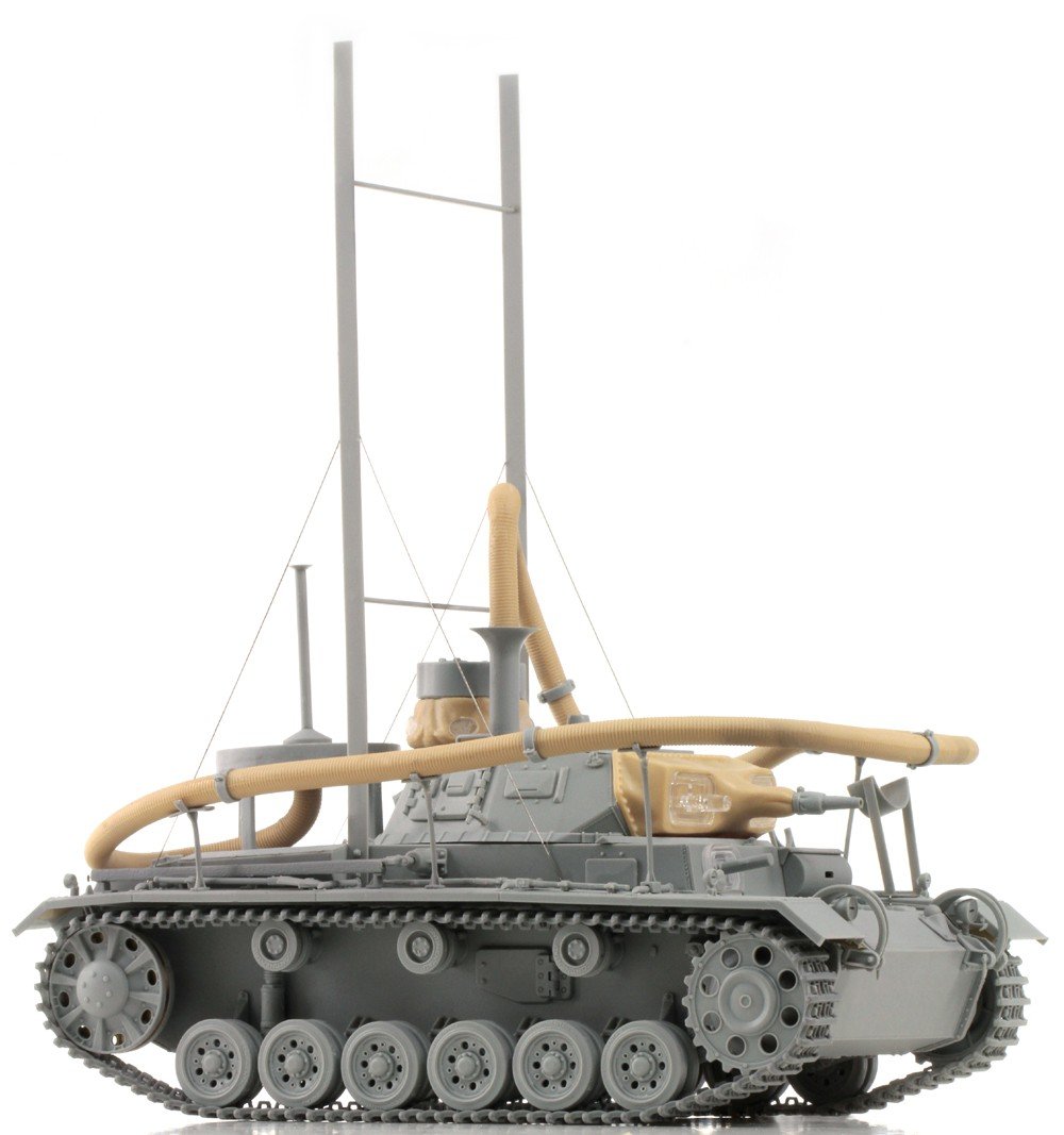 Cyber Hobby 6717 Pz. Kpfw. 111(3.7cm)(T) Ausf. F, Operation Seelowe 1/35 – Bild 4