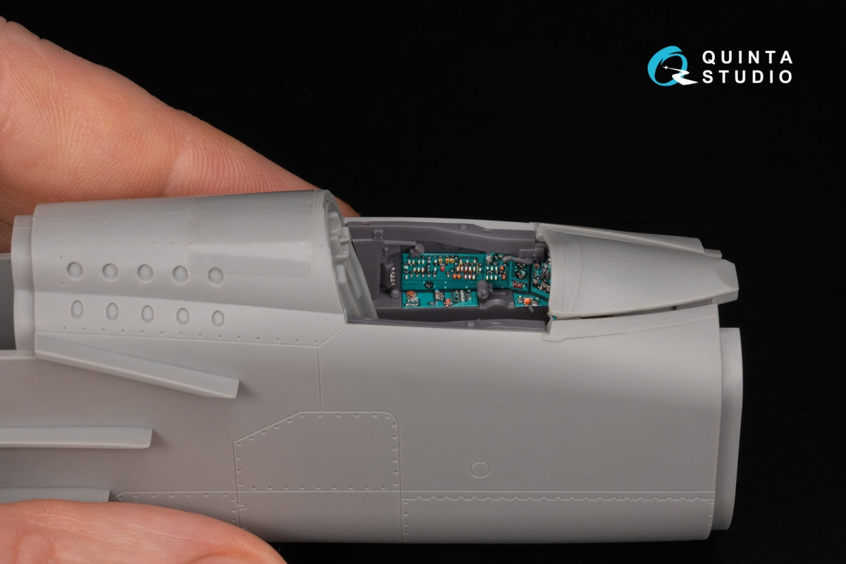 Quinta Studio QD+48559 MiG-25RBF 3D-Printed &amp;amp; coloured Interior on decal paper (ICM) (with 3D-printed resin parts) 1/48 – Bild 13