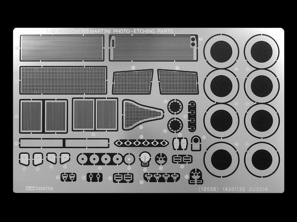 Tamiya 12057 Porsche 935 Martini 1/12 – image 6