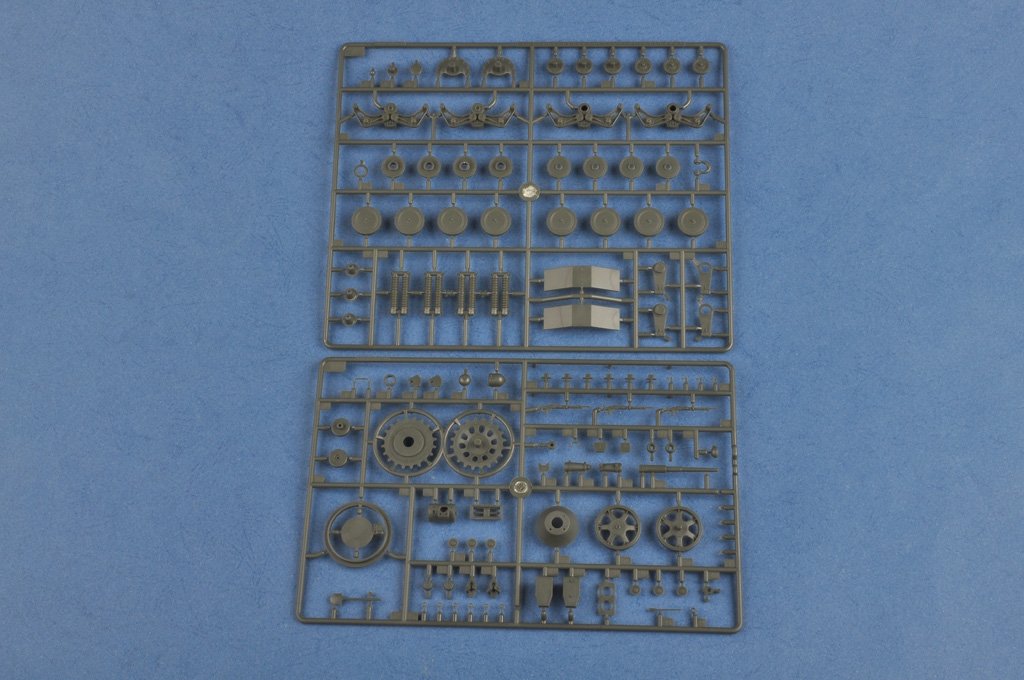 Hobby Boss 83842 Soviet T-35 Heavy Tank -Before – image 7