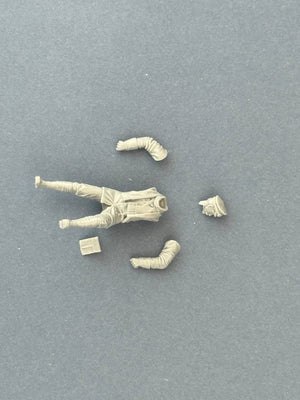 Copper State Models F32-060 German Dispatch Rider standing with a motorcycle (Motorcycle not included) 1/32 – imagen 4