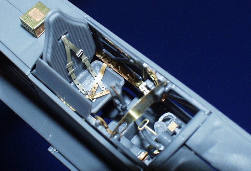 Eduard FE166 YAK-1 ACCURATE MINIATURES 1/48 – image 2