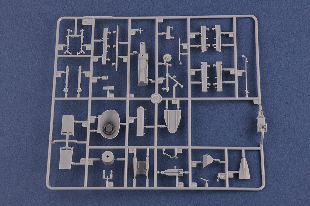 Hobby Boss 81765 A-4F Sky Hawk 1/48 – image 6
