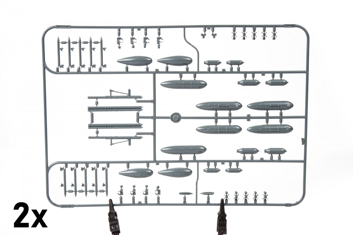 Eduard 11159 RED TAILS &amp;amp; Co. DUAL COMBO 1/48 – immagine 13