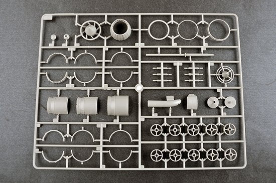 Trumpeter 03221 F-100C Super Sabre 1/32 – image 11